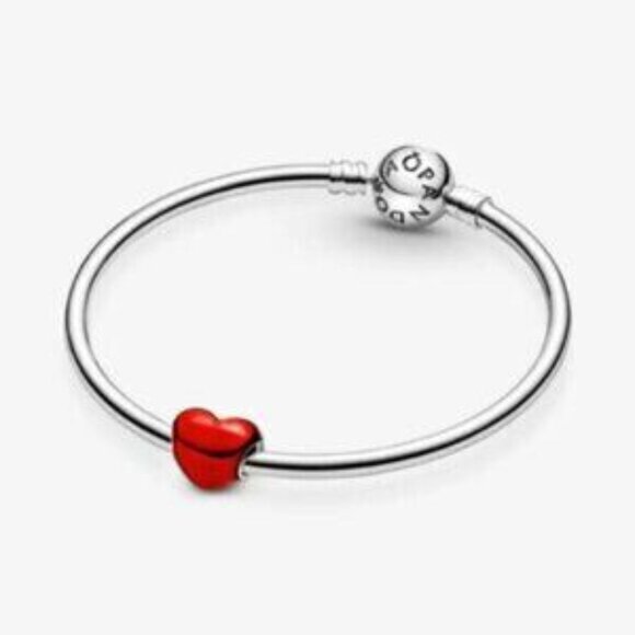 PANDORA Metallic Red Heart Charm - Picture 5 of 5